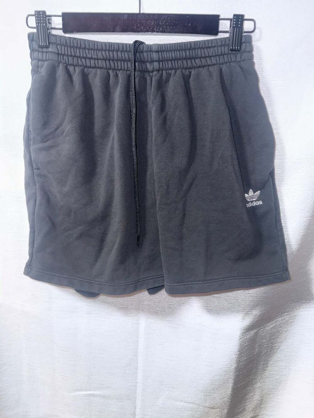 Adidas Originals Essentials Trefoil Fleece Shorts in Black